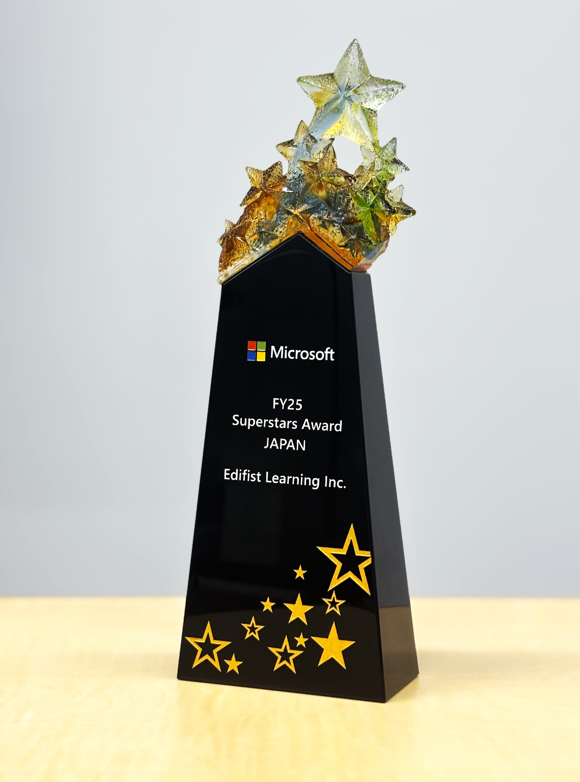 Superstars Award 受賞の記念品（2025年度）